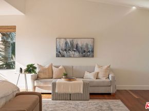 2336 Boone Avenue, Venice CA 90291