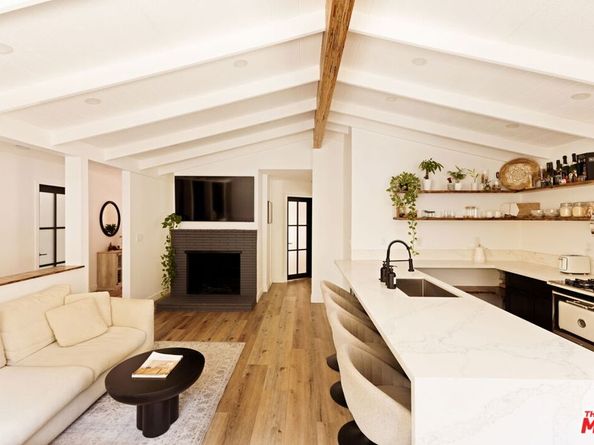 8329 Kirkwood Drive, Los Angeles CA 90046