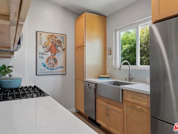 1517 Harvard Street 7, Santa Monica CA 90404