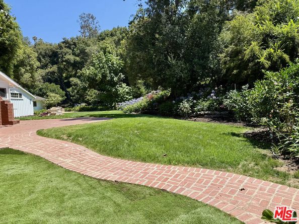 1754 Mandeville Canyon Road, Los Angeles CA 90049