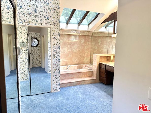1754 Mandeville Canyon Road, Los Angeles CA 90049