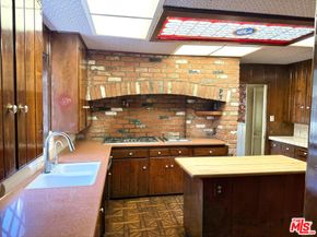 1754 Mandeville Canyon Road, Los Angeles CA 90049
