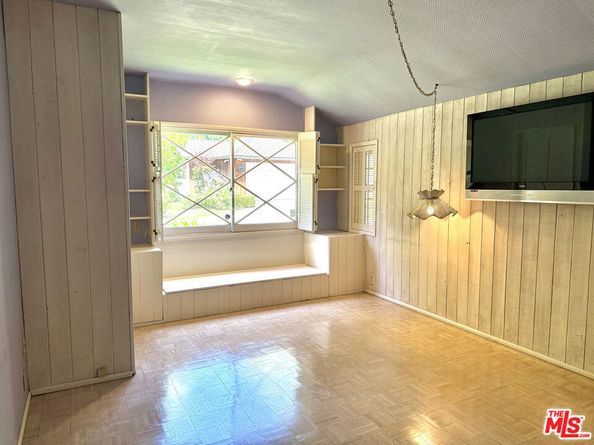 1754 Mandeville Canyon Road, Los Angeles CA 90049
