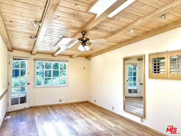 1754 Mandeville Canyon Road, Los Angeles CA 90049