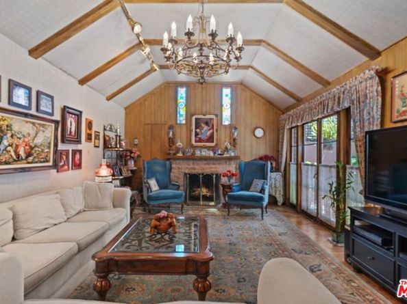 11450 Ayrshire Road, Los Angeles CA 90049