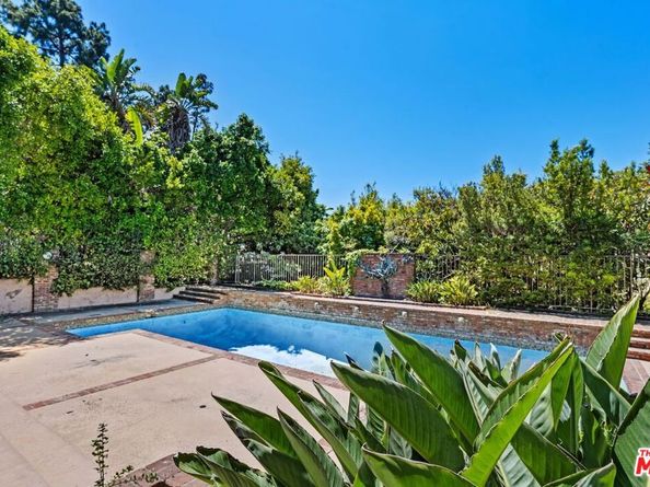 11450 Ayrshire Road, Los Angeles CA 90049