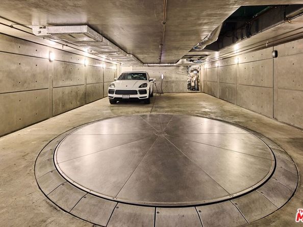 1267 Palisades Beach Road, Santa Monica CA 90401