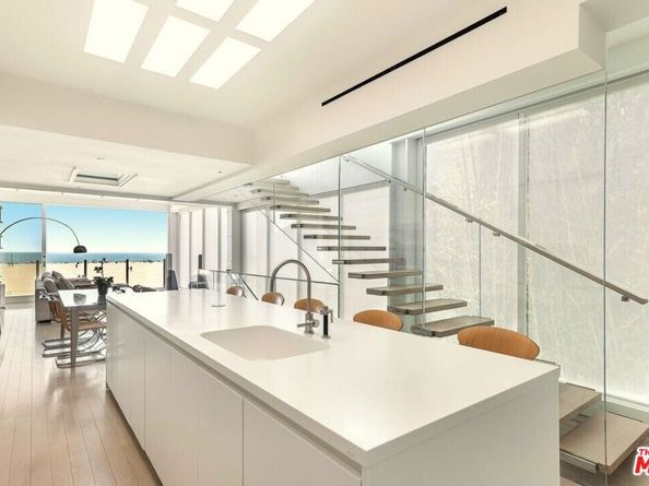 1267 Palisades Beach Road, Santa Monica CA 90401