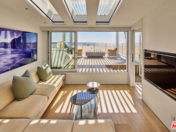 1267 Palisades Beach Road
