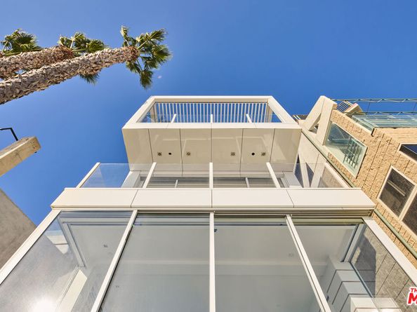 1267 Palisades Beach Road, Santa Monica CA 90401