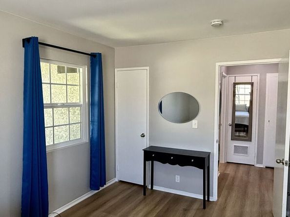 461 E 234th Walk 1/8, Carson CA 90745