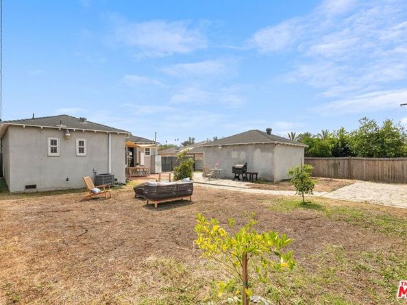 9813 S 3rd Avenue, Inglewood CA 90305