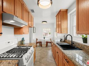 9813 S 3rd Avenue, Inglewood CA 90305