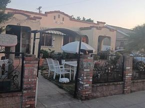 858 W 64th Street, Los Angeles CA 90044