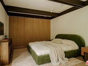 5649 Valley Oak Drive, Los Angeles CA 90068