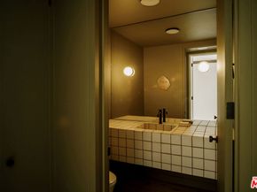 5649 Valley Oak Drive, Los Angeles CA 90068