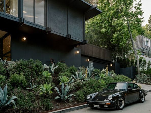 5649 Valley Oak Drive, Los Angeles CA 90068
