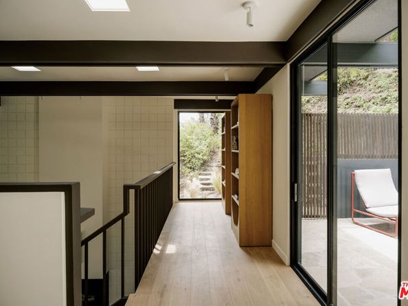 5649 Valley Oak Drive, Los Angeles CA 90068