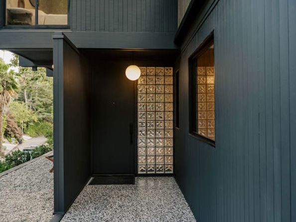 5649 Valley Oak Drive, Los Angeles CA 90068