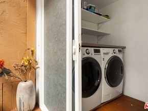 7459 Rosewood Avenue, Los Angeles CA 90036