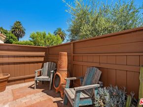 7459 Rosewood Avenue, Los Angeles CA 90036