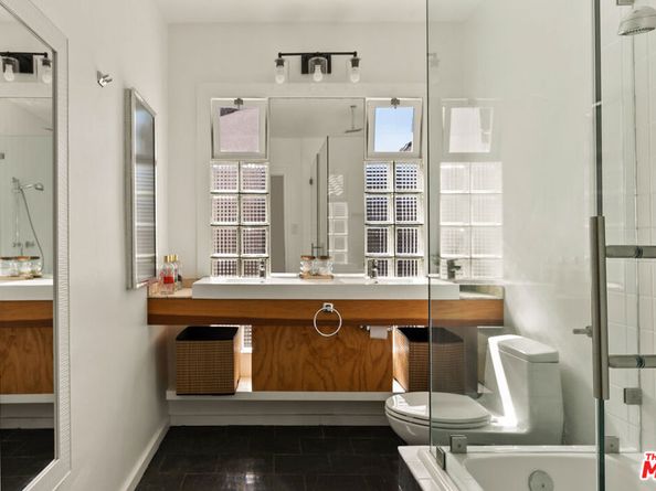 7459 Rosewood Avenue, Los Angeles CA 90036