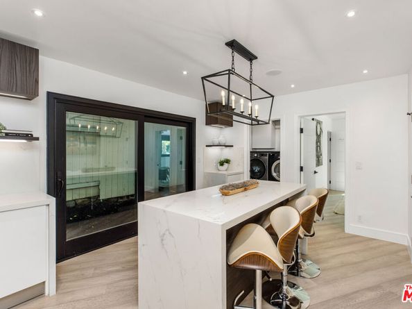 1805 Coldwater Canyon Drive, Beverly Hills CA 90210