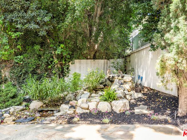 1805 Coldwater Canyon Drive, Beverly Hills CA 90210
