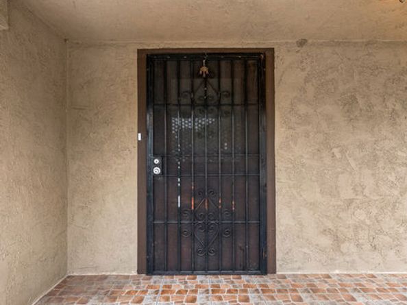 1492 W 28th Street, Los Angeles CA 90007