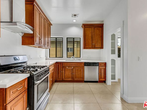 1492 W 28th Street, Los Angeles CA 90007