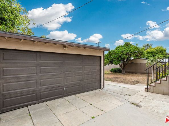 1492 W 28th Street, Los Angeles CA 90007