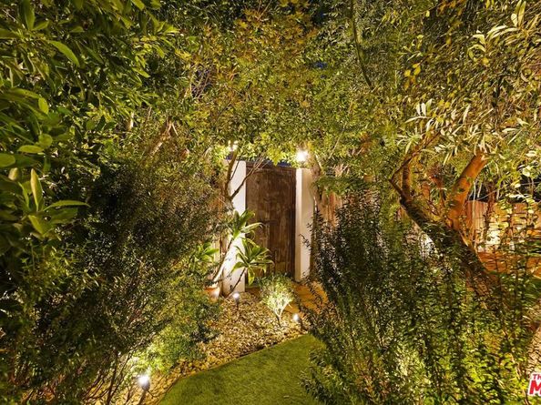 903 N Vista Street, Los Angeles CA 90046