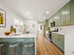 1020 W 55th Street, Los Angeles CA 90037