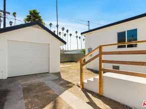 1020 W 55th Street, Los Angeles CA 90037