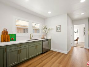 1020 W 55th Street, Los Angeles CA 90037