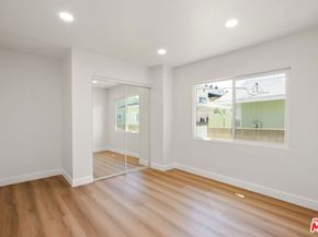 1020 W 55th Street, Los Angeles CA 90037