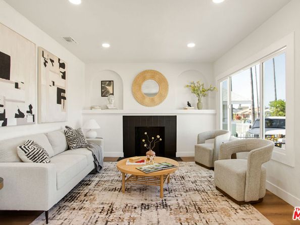 1020 W 55th Street, Los Angeles CA 90037