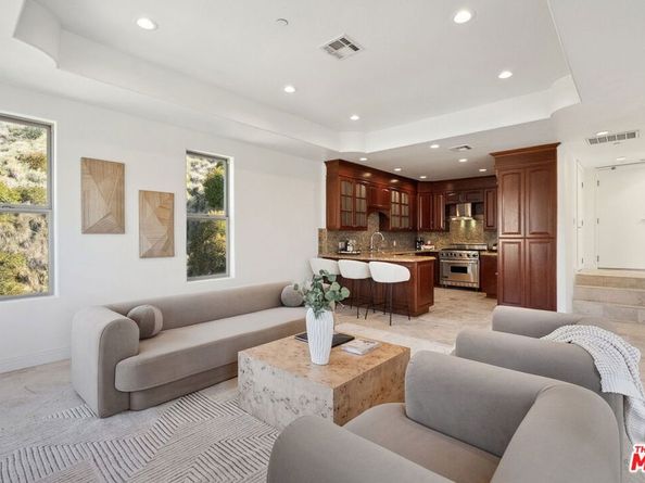 8031 Floral Avenue, Los Angeles CA 90046