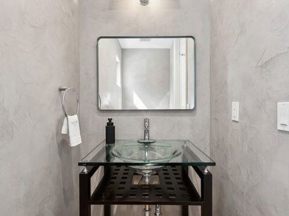 8031 Floral Avenue, Los Angeles CA 90046