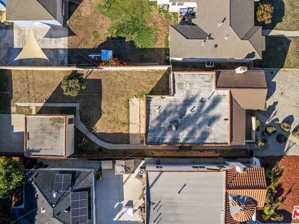 618 W 111th Place, Los Angeles CA 90044