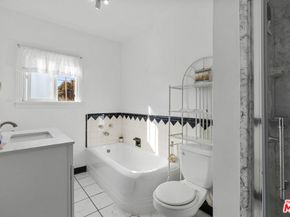 618 W 111th Place, Los Angeles CA 90044