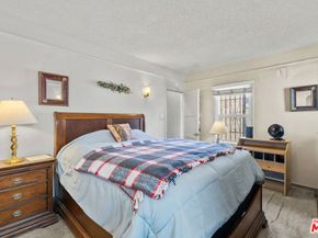 618 W 111th Place, Los Angeles CA 90044