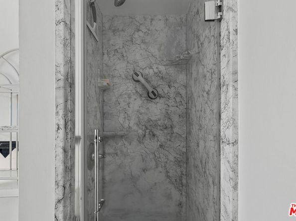 618 W 111th Place, Los Angeles CA 90044