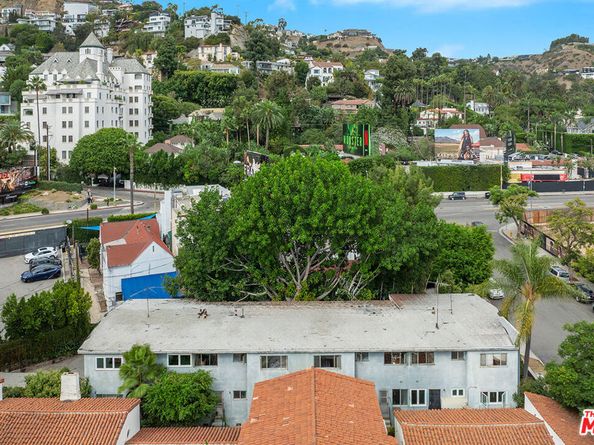 1477 Havenhurst Drive, Los Angeles CA 90046