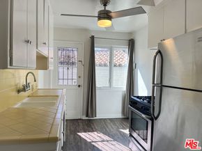 1477 Havenhurst Drive, Los Angeles CA 90046