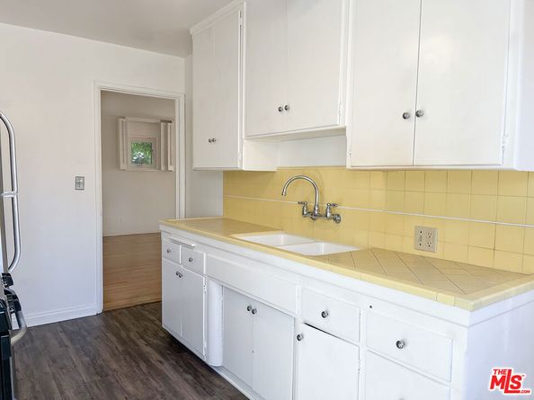 1477 Havenhurst Drive, Los Angeles CA 90046
