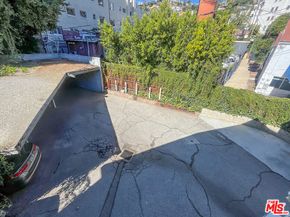 1477 Havenhurst Drive, Los Angeles CA 90046