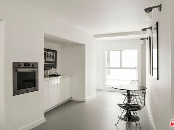 558 Rose Avenue, Venice CA 90291