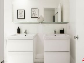 558 Rose Avenue, Venice CA 90291