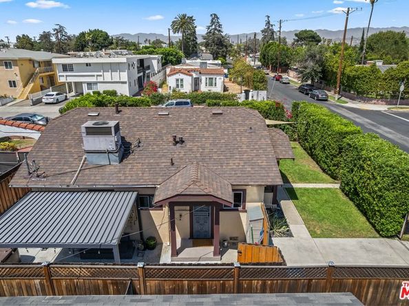 11202 Emelita Street, North Hollywood CA 91601